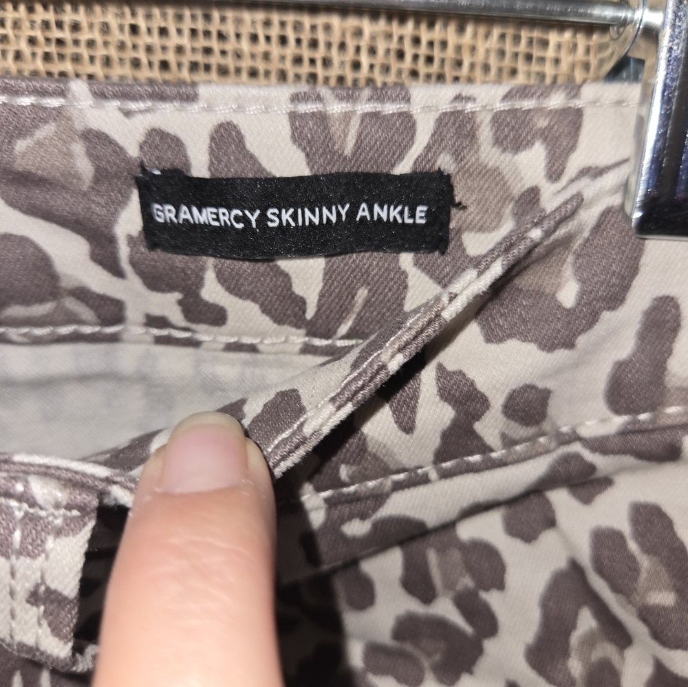 Women's Nine West Gramercy Skinny Ankle Animal Print Skinny Pants Size 8 - Picture 11 of 12